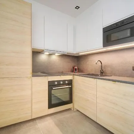 Modern 3br With Patio, Walk To And Croisette Daire *